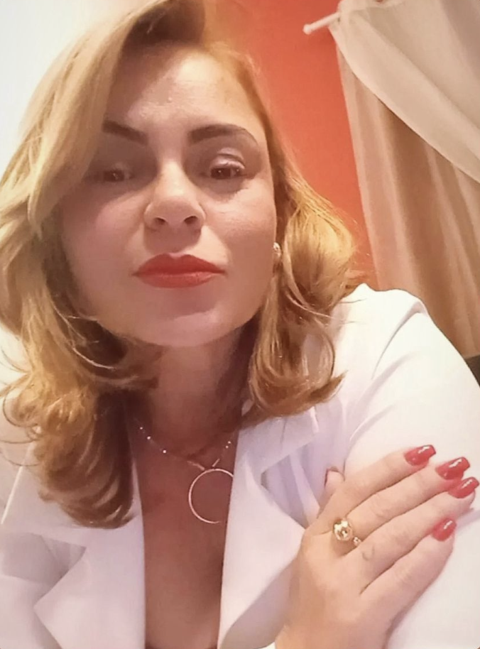 Eliza Resende — Terapeuta e Fundadora